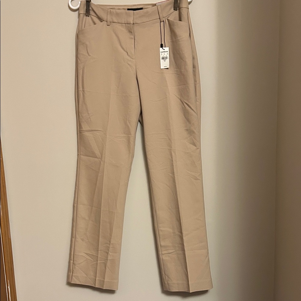 Express tan colour, barely boot, mid rise stretch dress pants size 8.new/tags